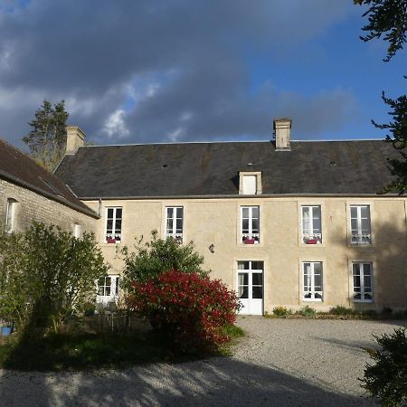 Bed and Breakfast Domaine De La Cour Vautier Mandeville-en-Bessin Экстерьер фото