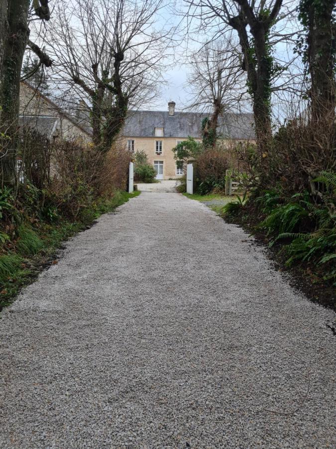 Bed and Breakfast Domaine De La Cour Vautier Mandeville-en-Bessin Экстерьер фото