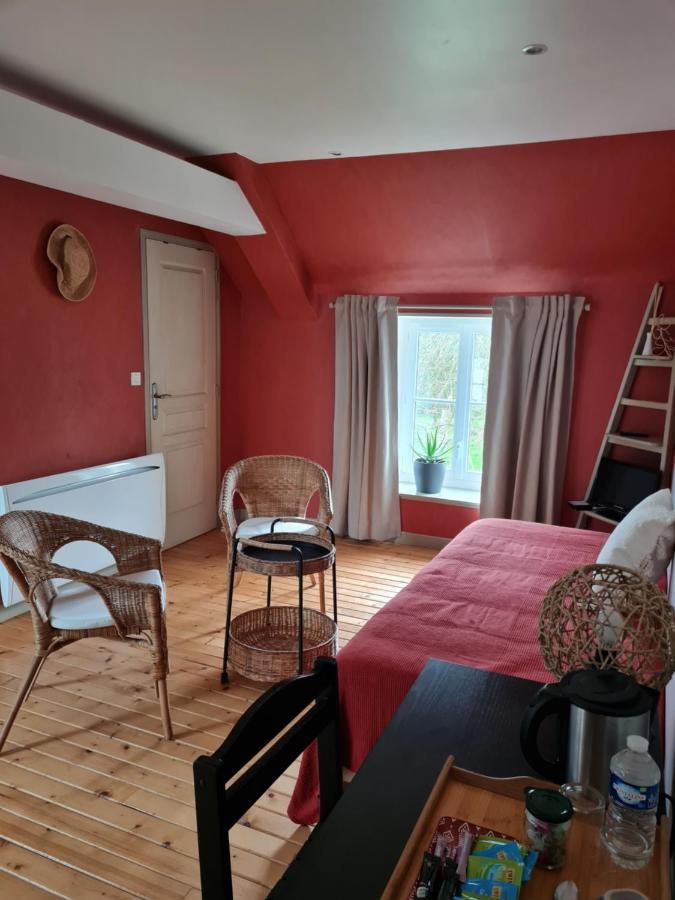 Bed and Breakfast Domaine De La Cour Vautier Mandeville-en-Bessin Экстерьер фото