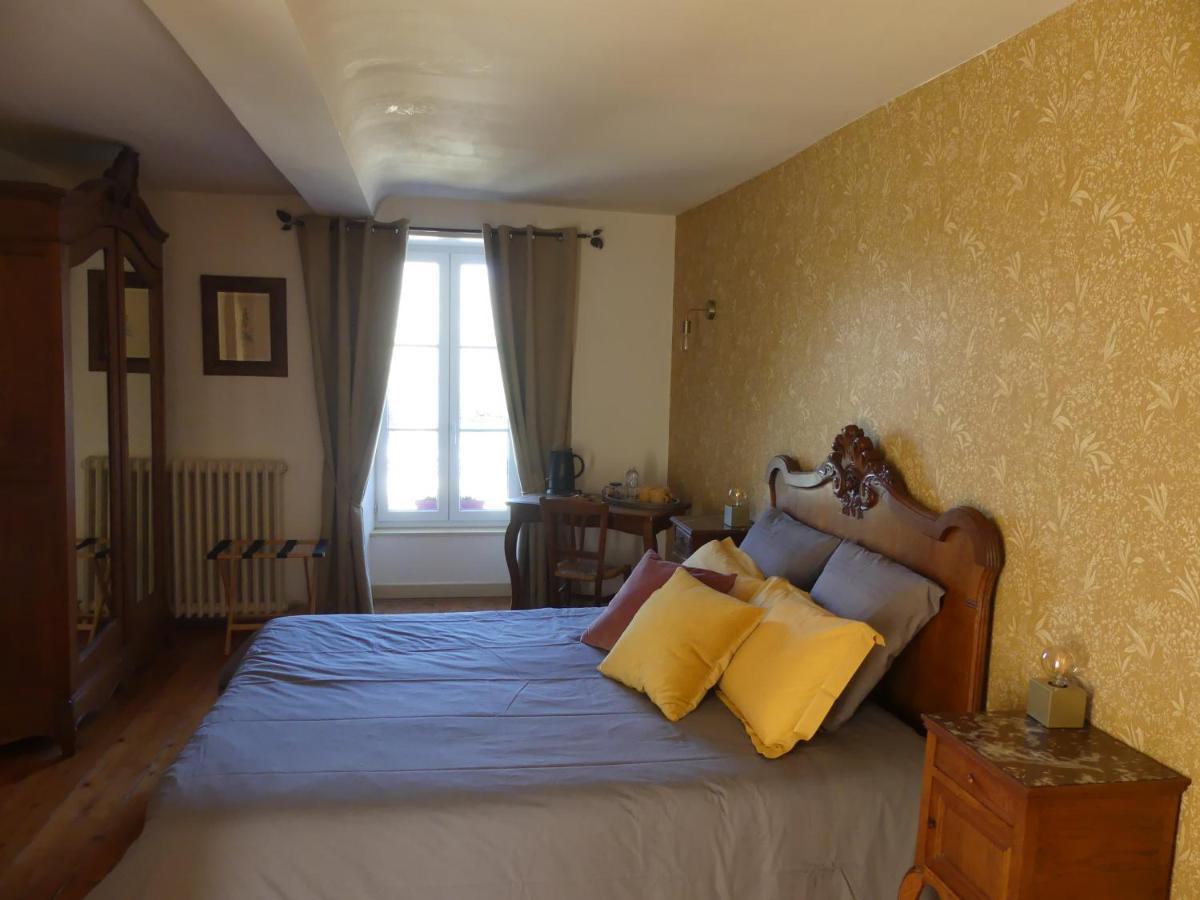 Bed and Breakfast Domaine De La Cour Vautier Mandeville-en-Bessin Экстерьер фото